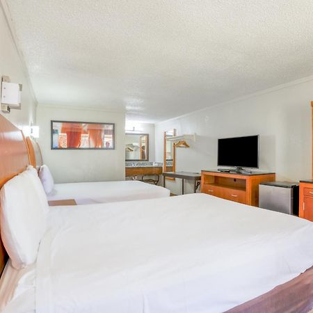Cozy Garden Inn By Oyo Hwy 40 Richmond Bagian luar foto