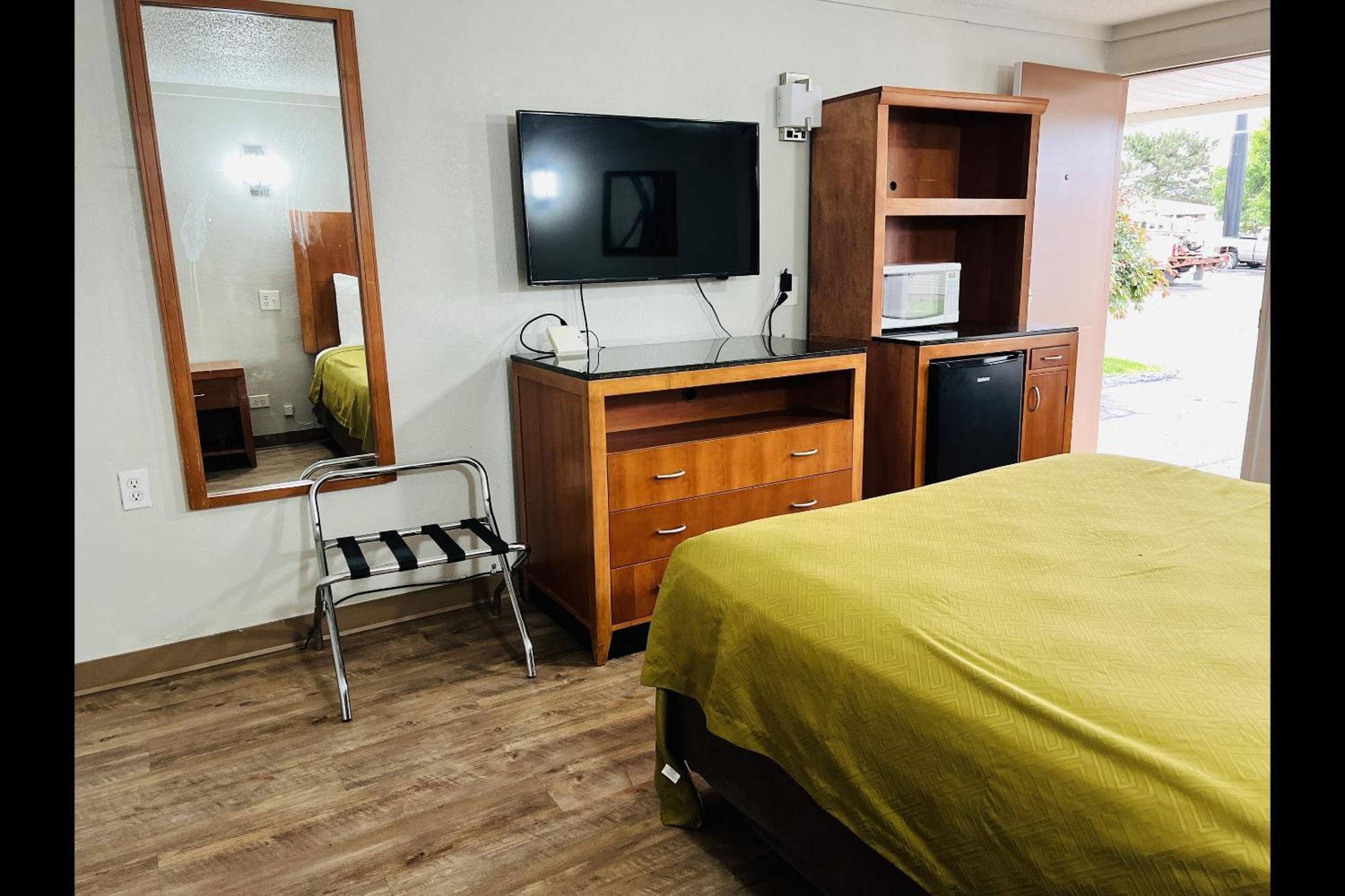 Cozy Garden Inn By Oyo Hwy 40 Richmond Bagian luar foto