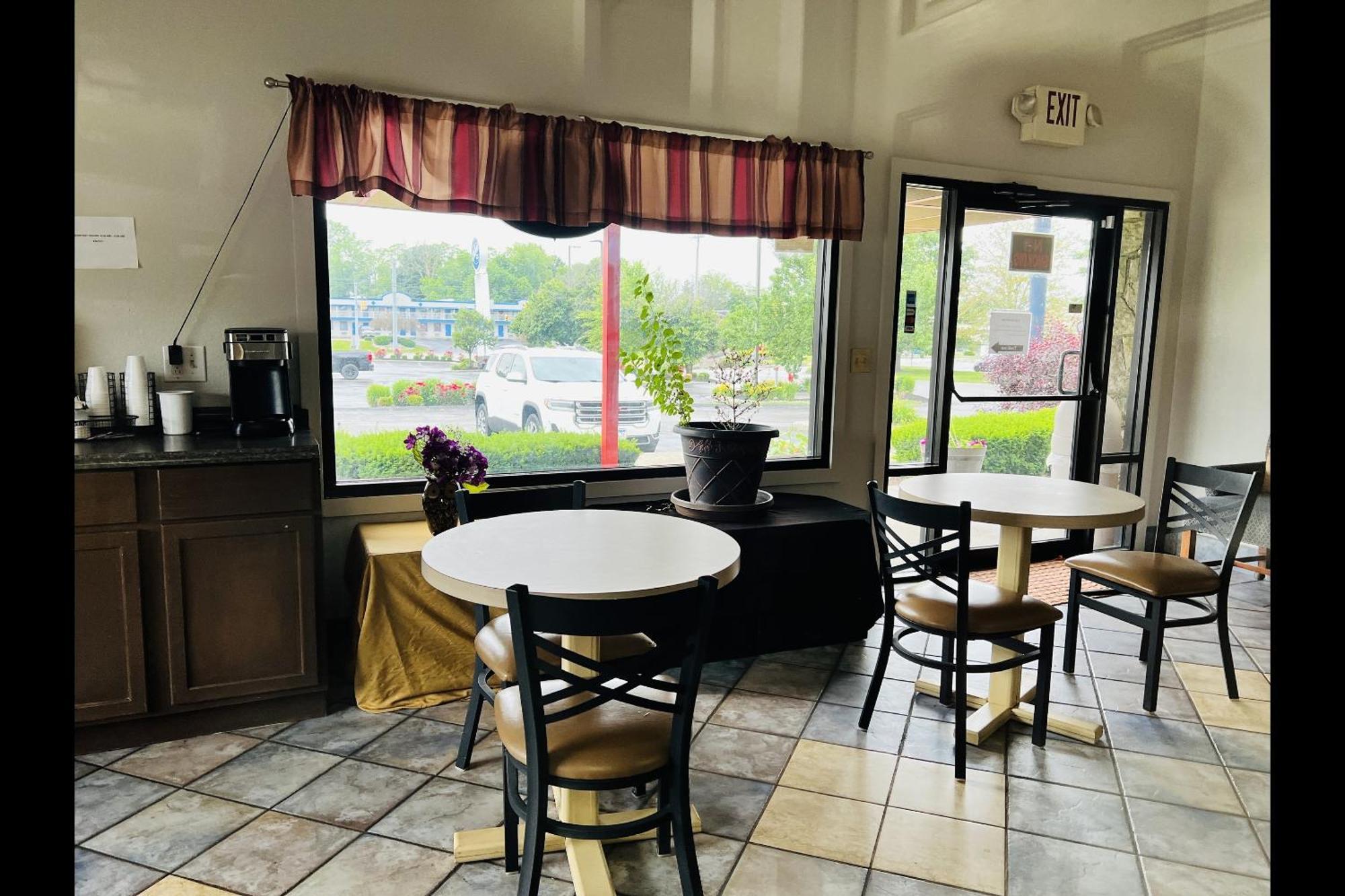 Cozy Garden Inn By Oyo Hwy 40 Richmond Bagian luar foto