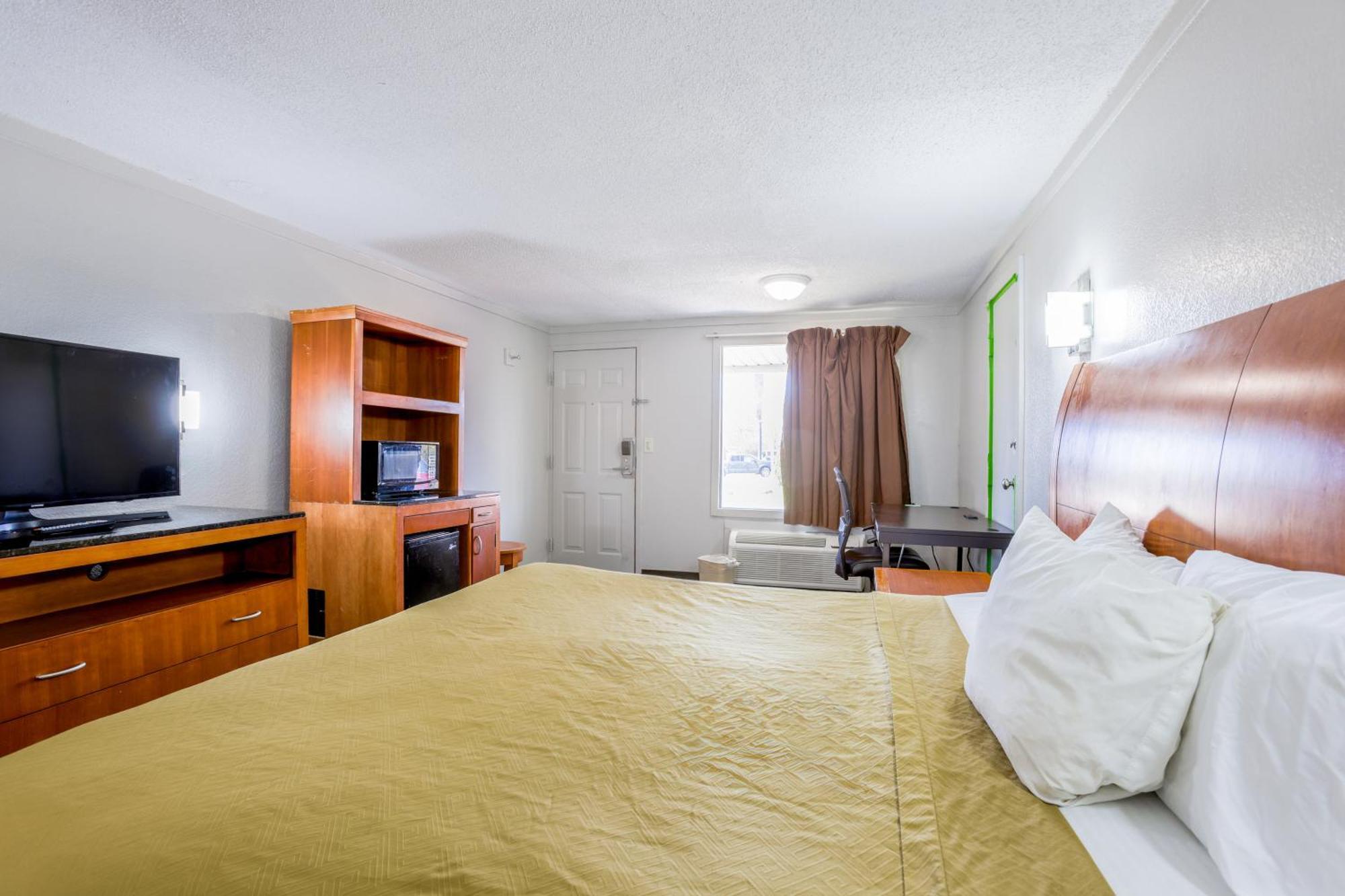 Cozy Garden Inn By Oyo Hwy 40 Richmond Bagian luar foto