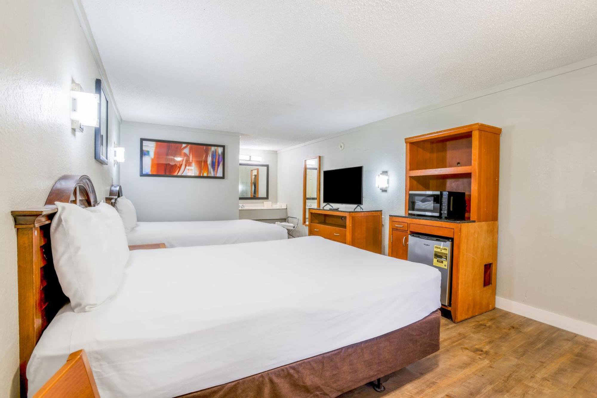 Cozy Garden Inn By Oyo Hwy 40 Richmond Bagian luar foto