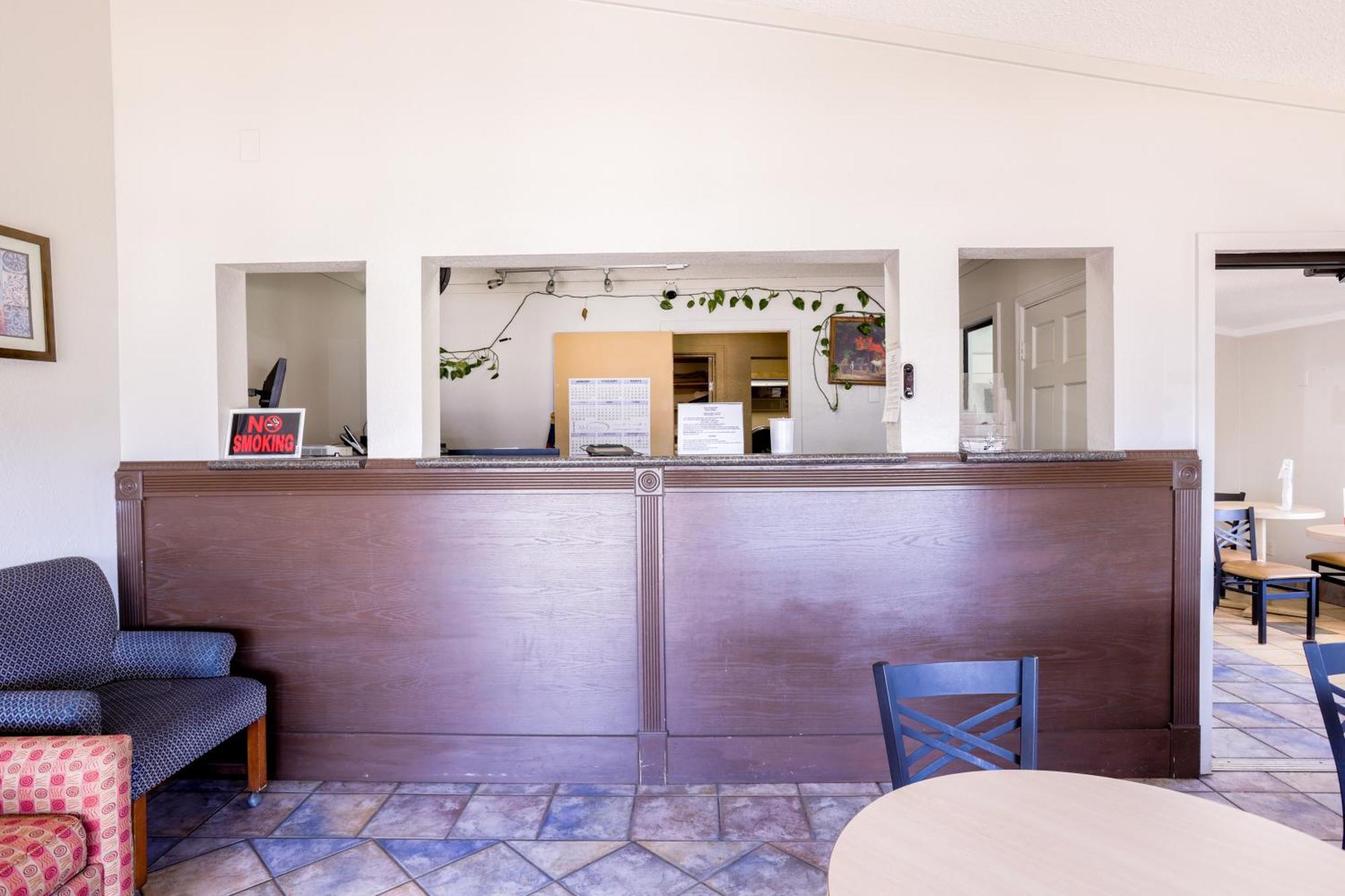 Cozy Garden Inn By Oyo Hwy 40 Richmond Bagian luar foto