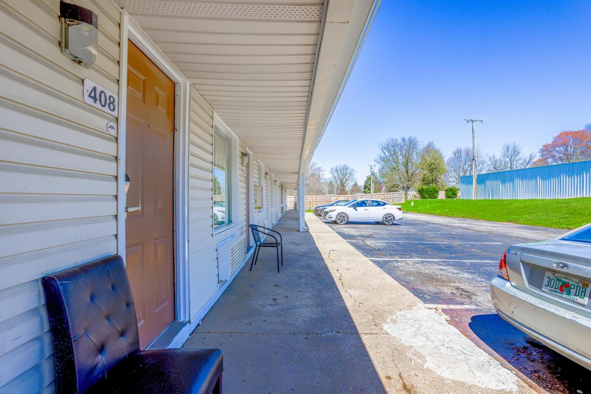 Cozy Garden Inn By Oyo Hwy 40 Richmond Bagian luar foto